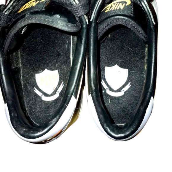 🖤🤍LEATHER NIKES🖤🤍 - Picture 7 of 7